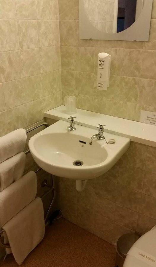The Royal Hotel Tain Εξωτερικό φωτογραφία